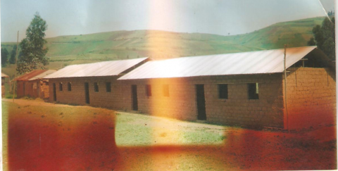 Bikaniro 2013 Classroom walls raised through local participation at Bikaniro
